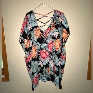 Women’s XL floral swimsuit cover-up